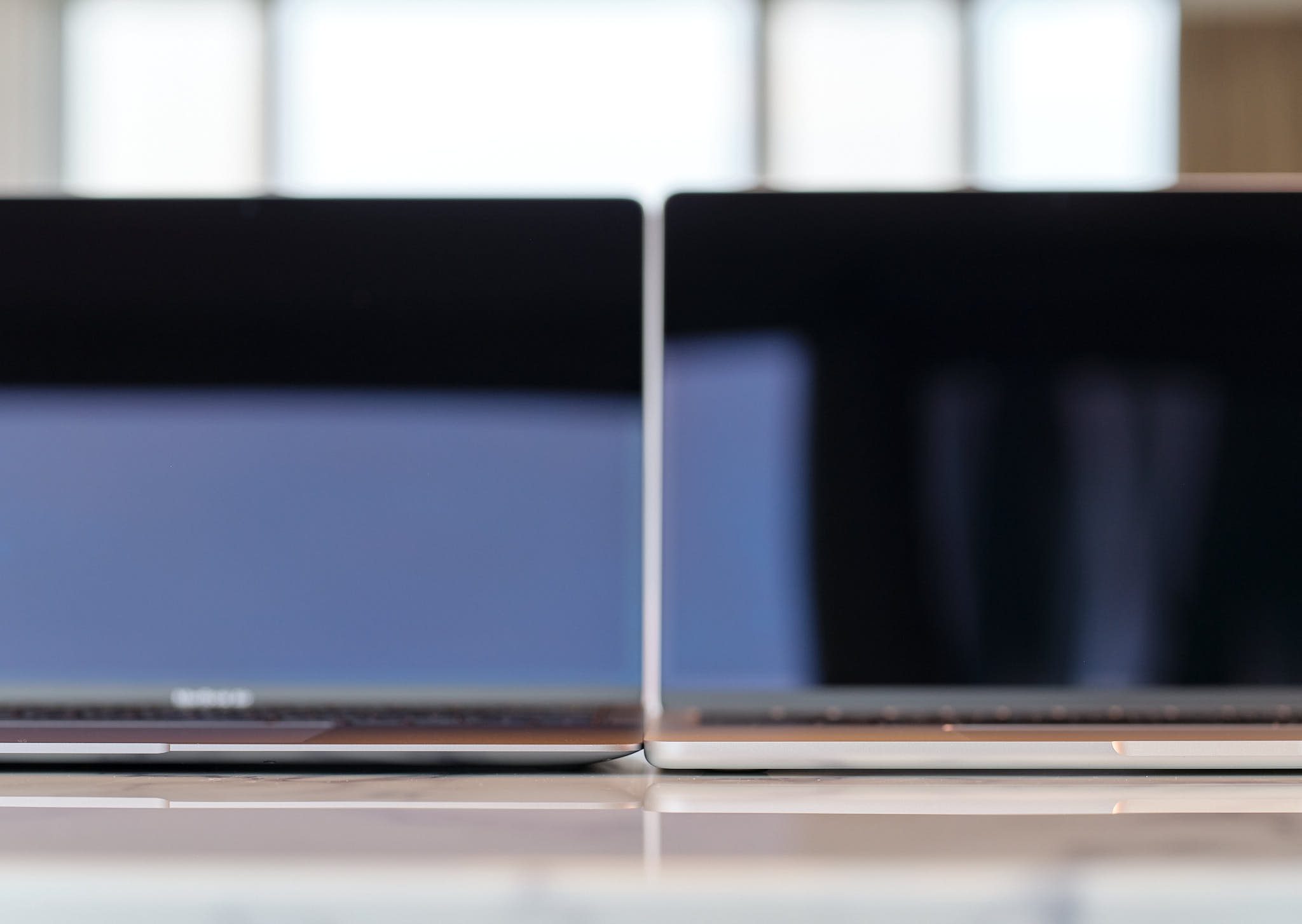 Apple MacBook Air M2 Silver vs. MacBook Air M1 Space Grey