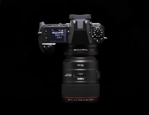 Canon EF85mm f/1.4 lens mounted on GFX100S II with Fringer adapter