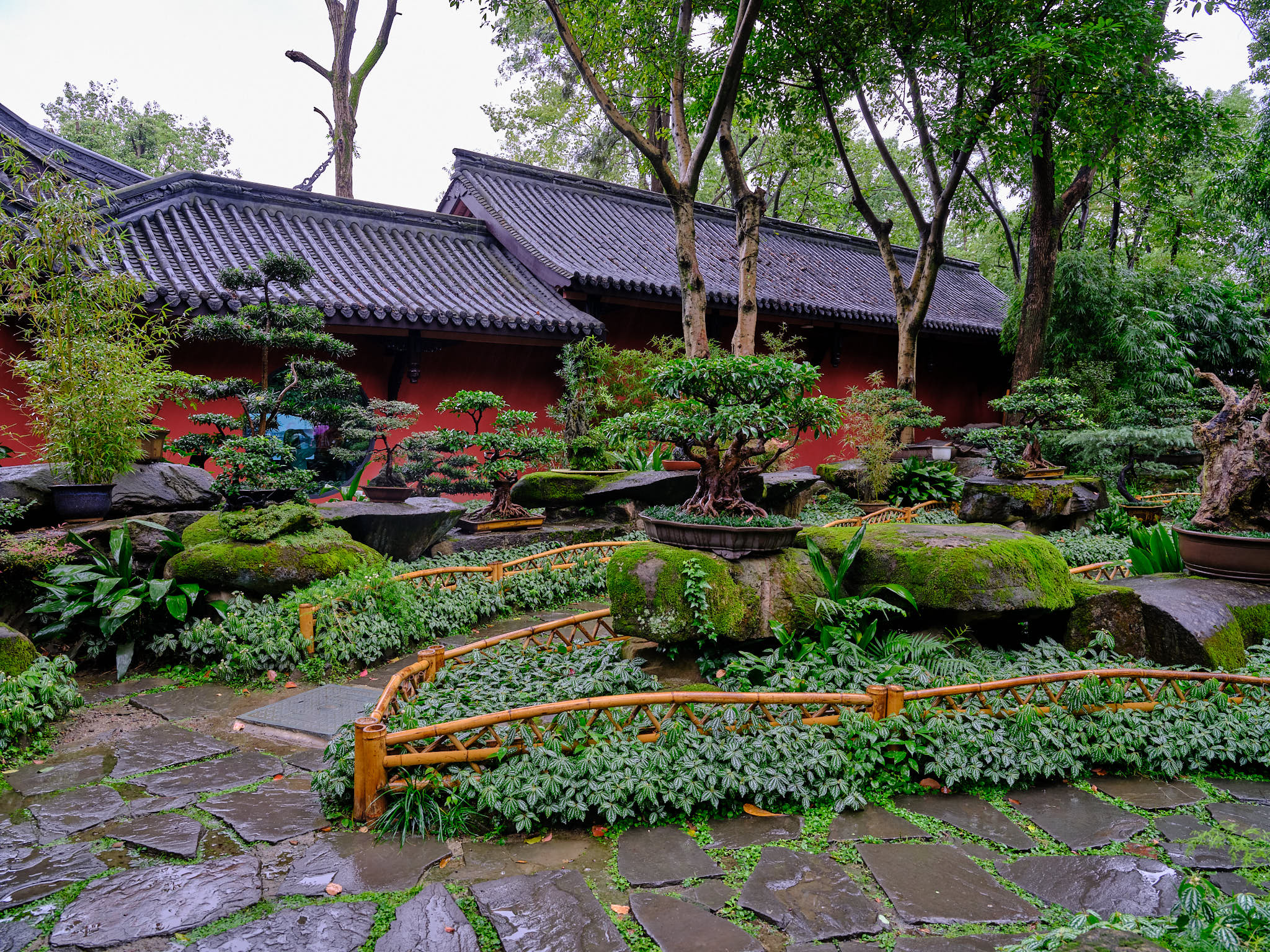 Wuhou Shrine in the rain